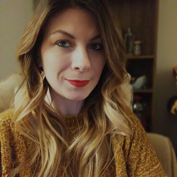 Meet your Posher, Johnna - Picture 1 of 1